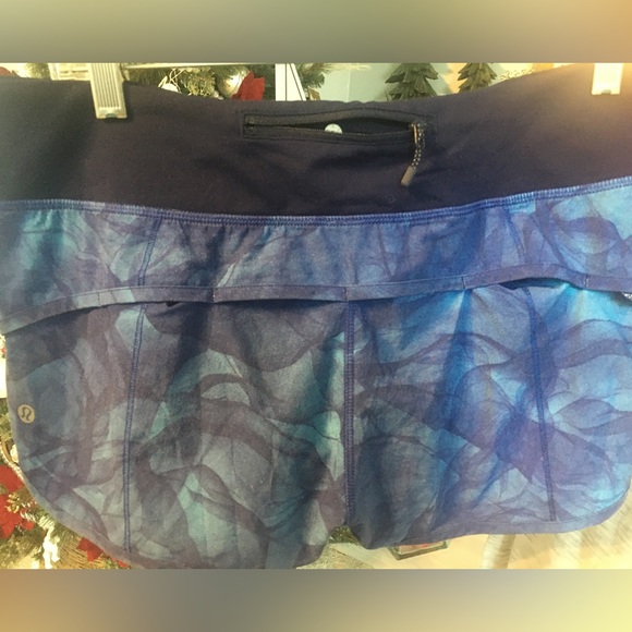 Lululemon Blue Speed Up Shorts Size 8 - Picture 10 of 12